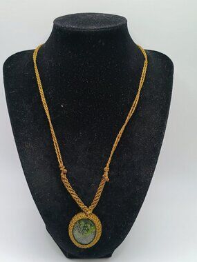 Natural Serpentine Macrame Amulet Necklace Connection